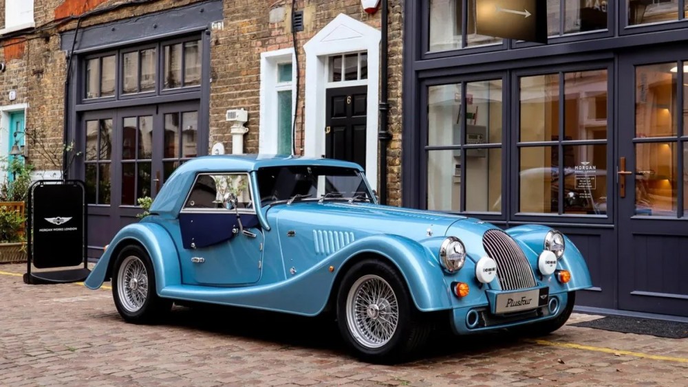 morgan_plus_four_hardtop_001.jpg