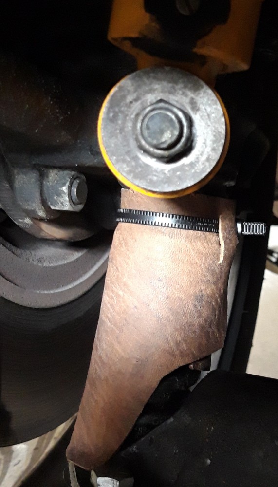 Protection inférieure suspension Avant.jpg