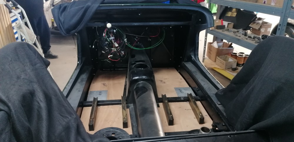 plancher refait 2.jpg