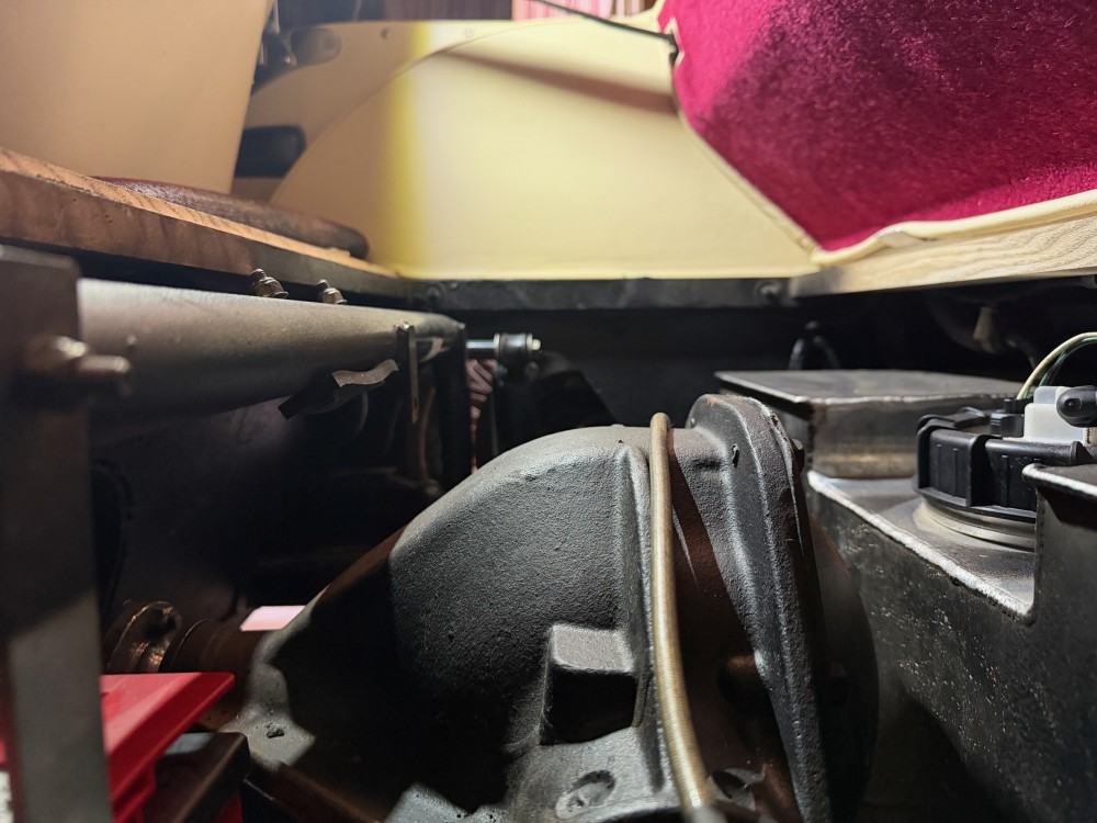 vu sous le bac à outil 5.jpeg