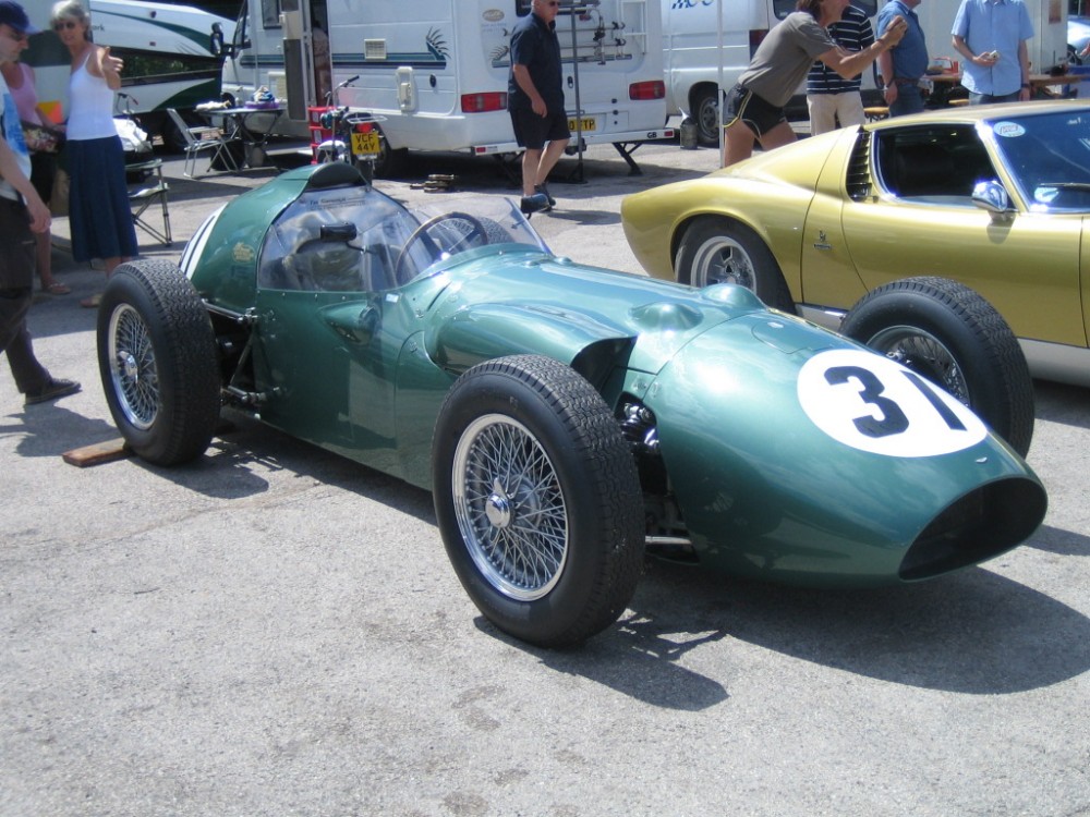 Aston-Martin_F1.JPG